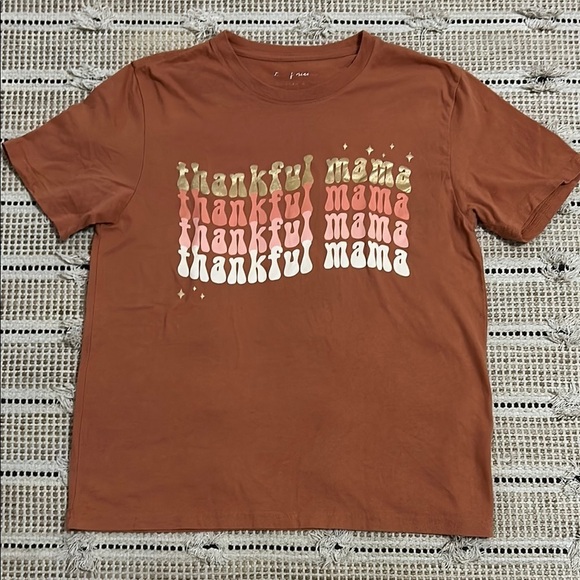 Tops - Thankful Mama Graphic T-Shirt
